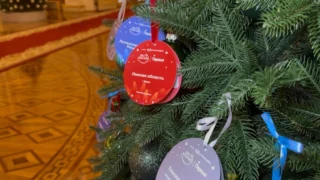 Глава региона подарит еще несколько подарков юным омичам и не только