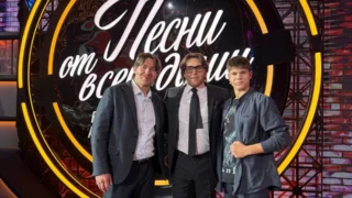 Омичи угостили Андрея Малахова сгущенкой и спели песню в память о погибших воинах