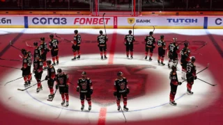 В Омске начался матч «Авангард» — «Лада»