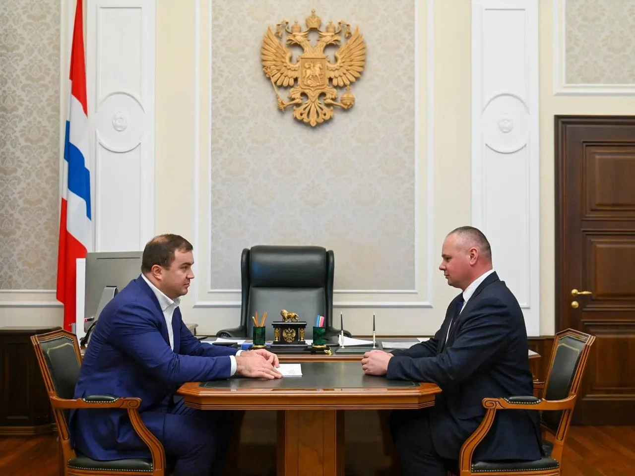 Губернатор Омской области Виталий Хоценко встретился с руководителями Знаменского и Седельниковского районов