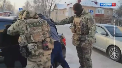 В Омске двое мужчин организовали незаконный бизнес по легализации мигрантов