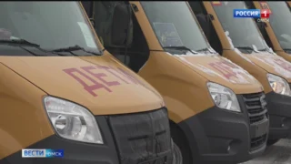 В Омске крупную партию новых автобусов торжественно передали сельским и городским общеобразовательным школам