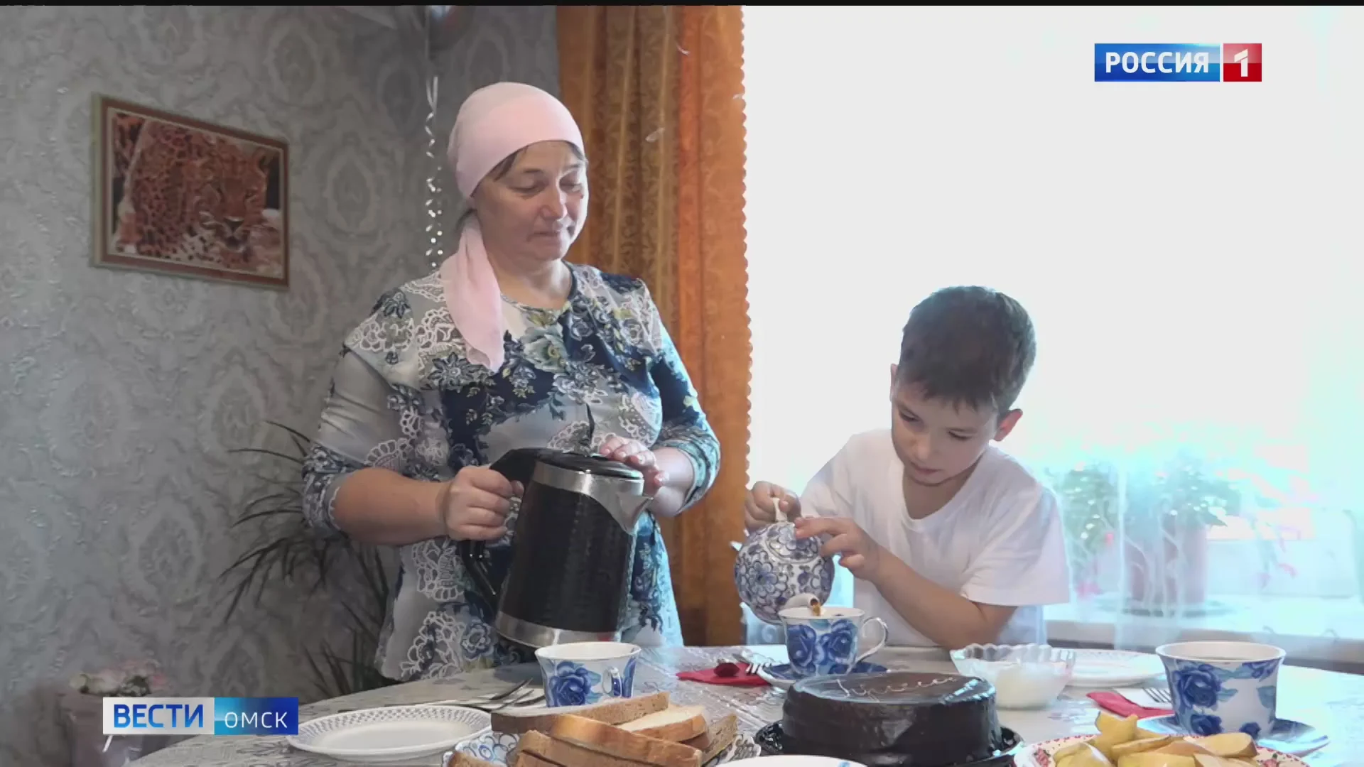 В Омской области учредили льготу для единственной матери-героини