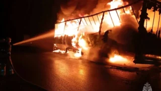 На трассе в Тюкалинском районе загорелся грузовик