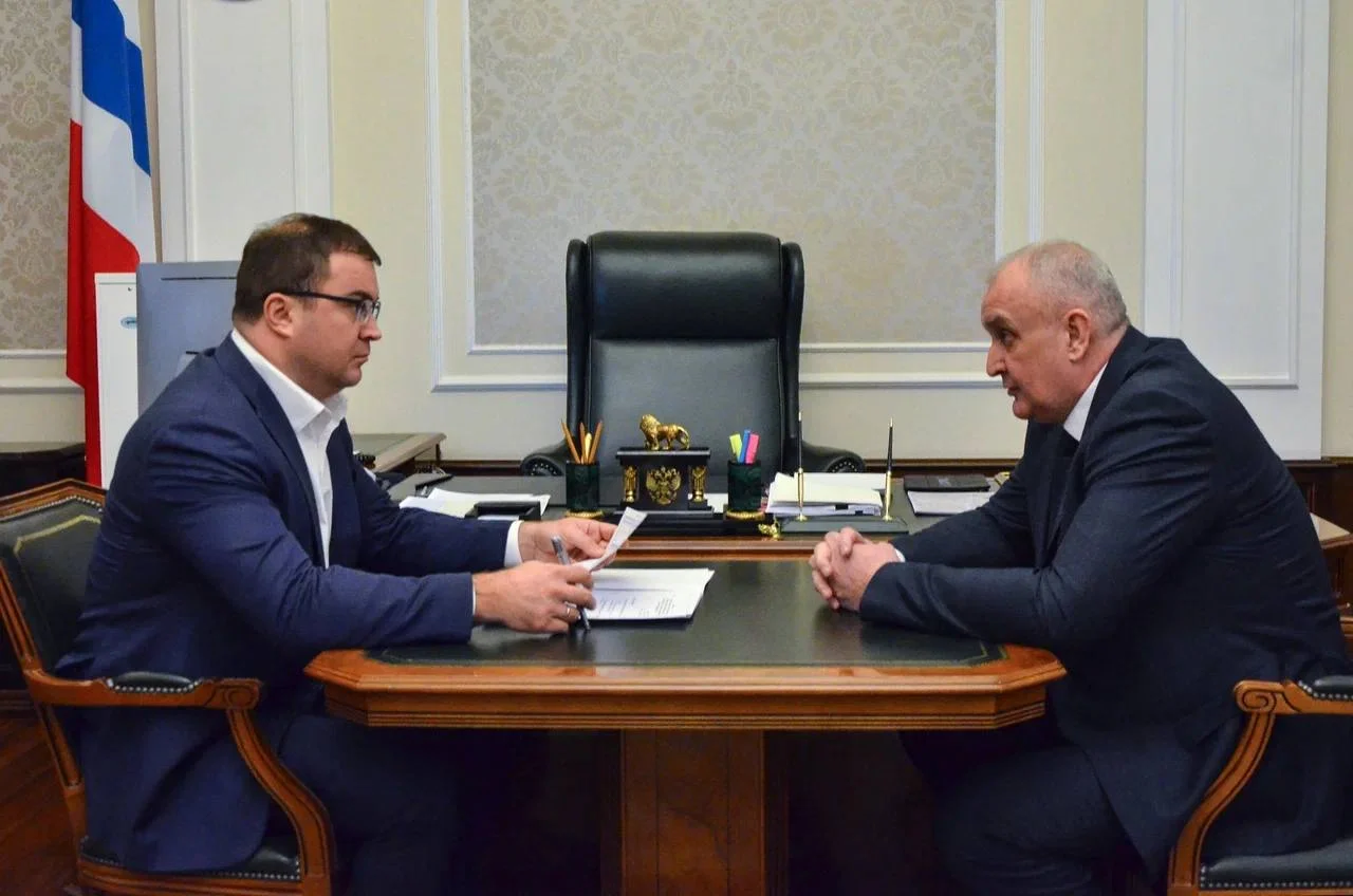 Губернатор Виталий Хоценко встретился с главами Русско-Полянского и Москаленского районов