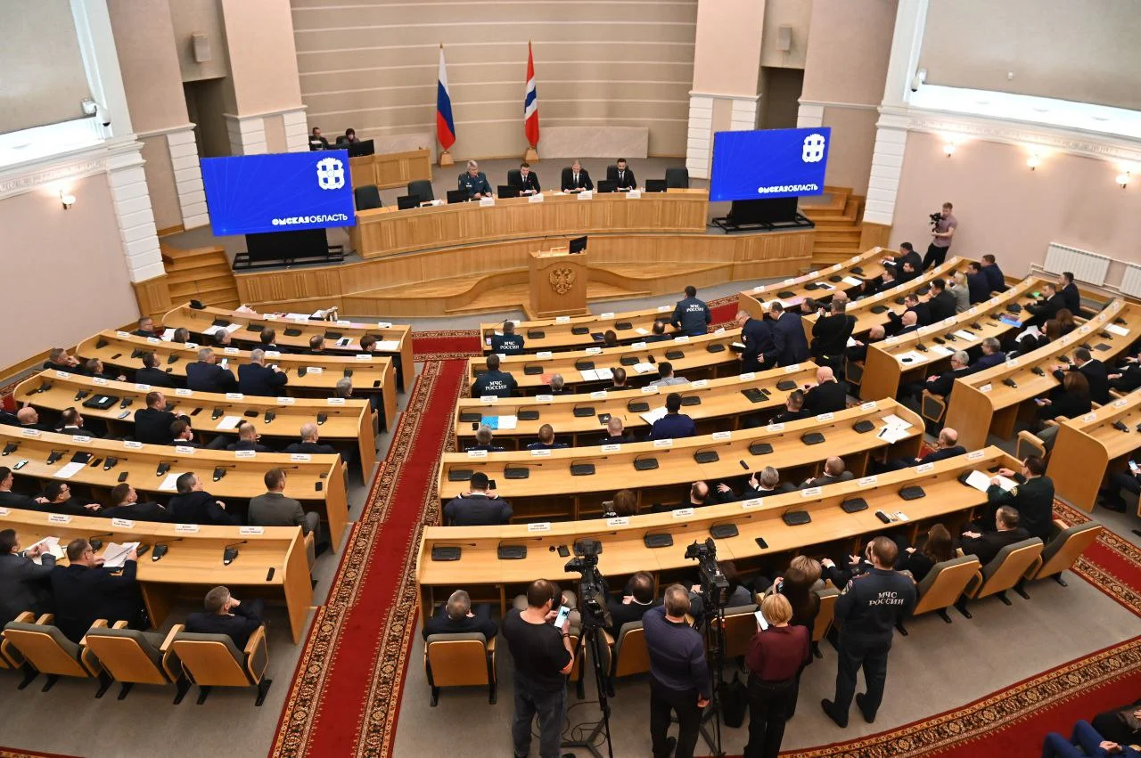 Глава региона вместе с ГУ МЧС по Омской области подвели итоги работы за 2025 год