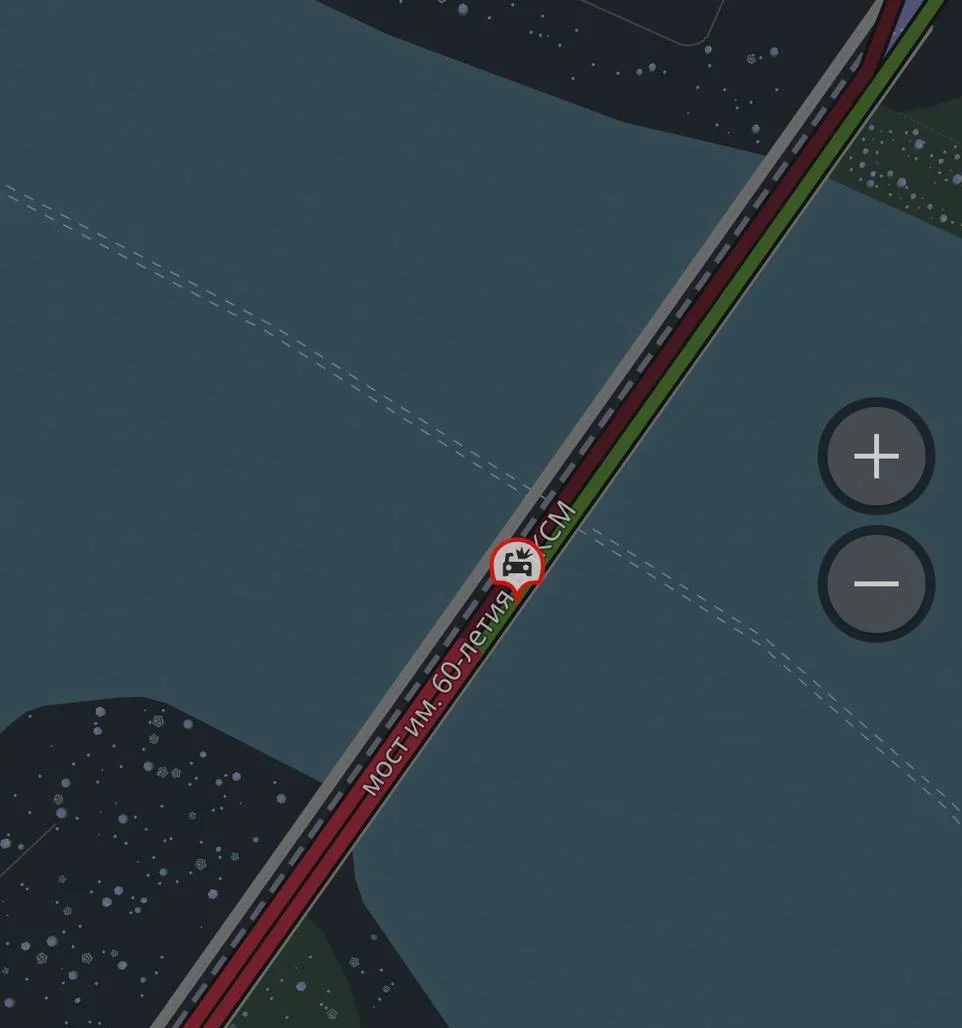 Большая пробка на мосту у Телецентра возникла из-за ДТП