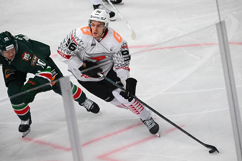 В Казани начался матч «Авангард» — «Ак Барс»