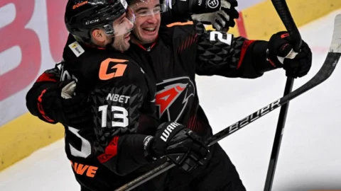 В Омске «Авангард» обыграл «Трактор»