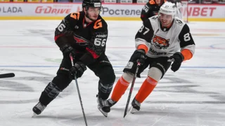 В Омске начался матч «Авангард» — «Амур»