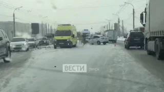 В Омске на левом берегу произошла сильная авария