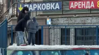 Мэр Омска попросил юных омичей не чистить скейт‑парк на Бударина самостоятельно