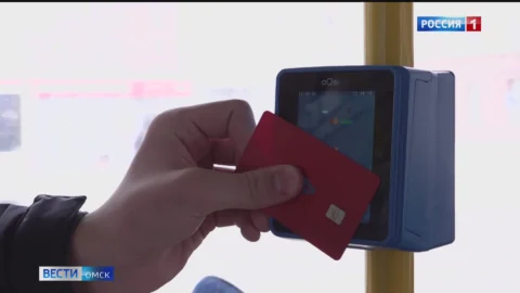 В Омске на одном из самых популярных и протяженных маршрутов отказались от наличных денег