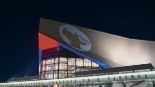 «Омские Крылья» победили на домашней арене в СКК им. Блинова