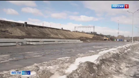 К ещё одному виду работ приступили на подъезде к мосту 60-летия ВЛКСМ