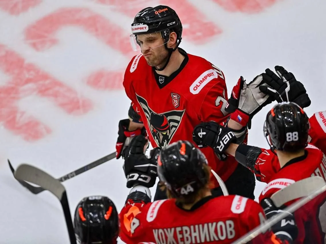 Фарм-клуб омского «Авангарда» вышел в плей-офф ВХЛ