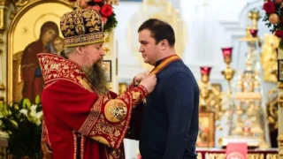 Губернатор Виталий Хоценко удостоен высокой награды Русской православной церкви