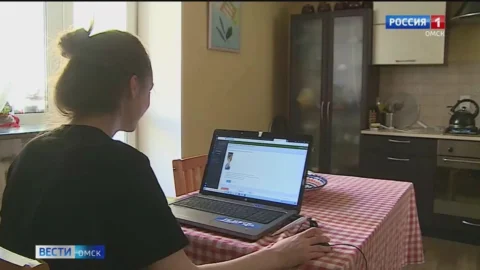 Виталий Хоценко поздравил работников службы занятости с профессиональным праздником