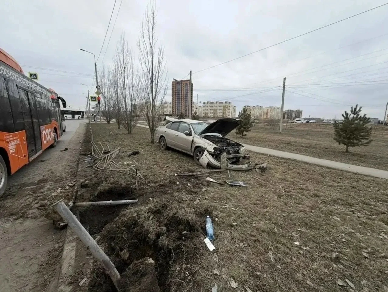 Омич посадил за руль нетрезвого подростка