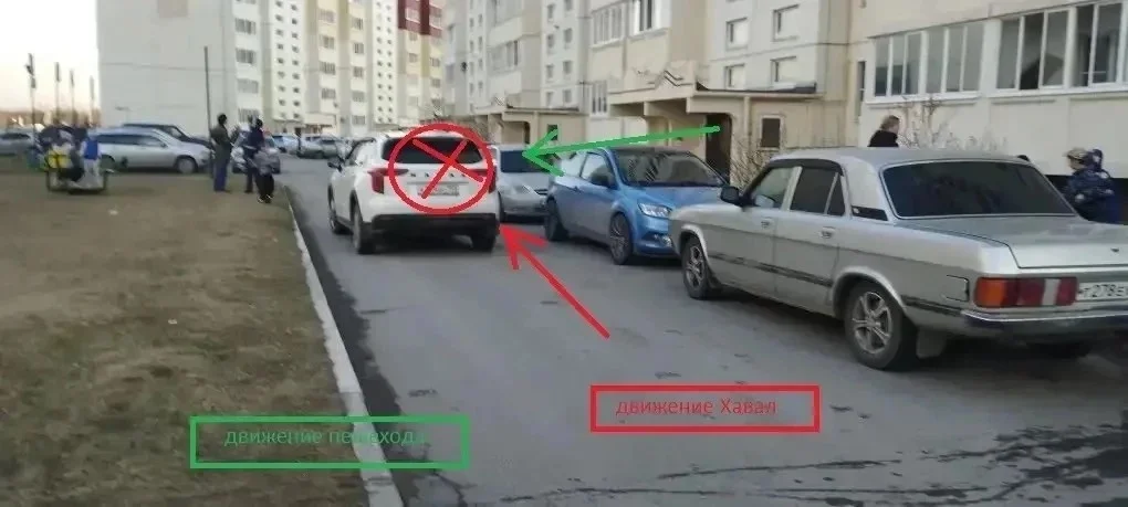 В одном из омских дворов сбили 5-летнего мальчика