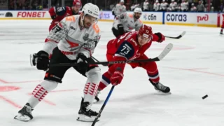 В Ярославле «Авангард» уверенно обыграл «Локомотив» в первом матче полуфинала со счетом 5:2