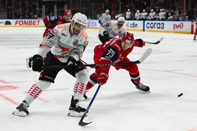 В Ярославле «Авангард» уверенно обыграл «Локомотив» в первом матче полуфинала со счетом 5:2