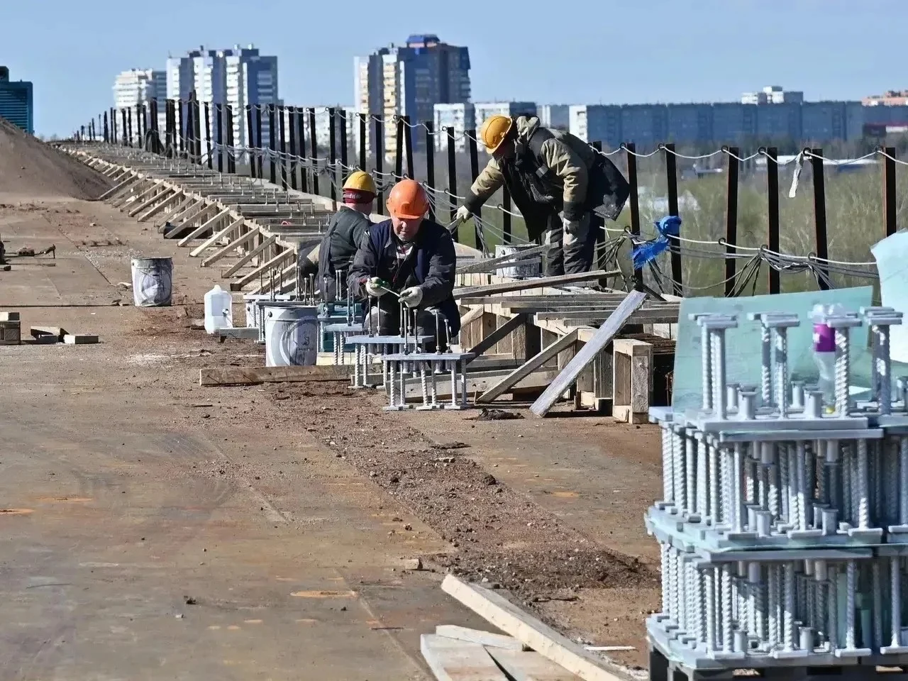 Губернатор Омской области оценил ход капитального ремонта моста имени 60-летия ВЛКСМ