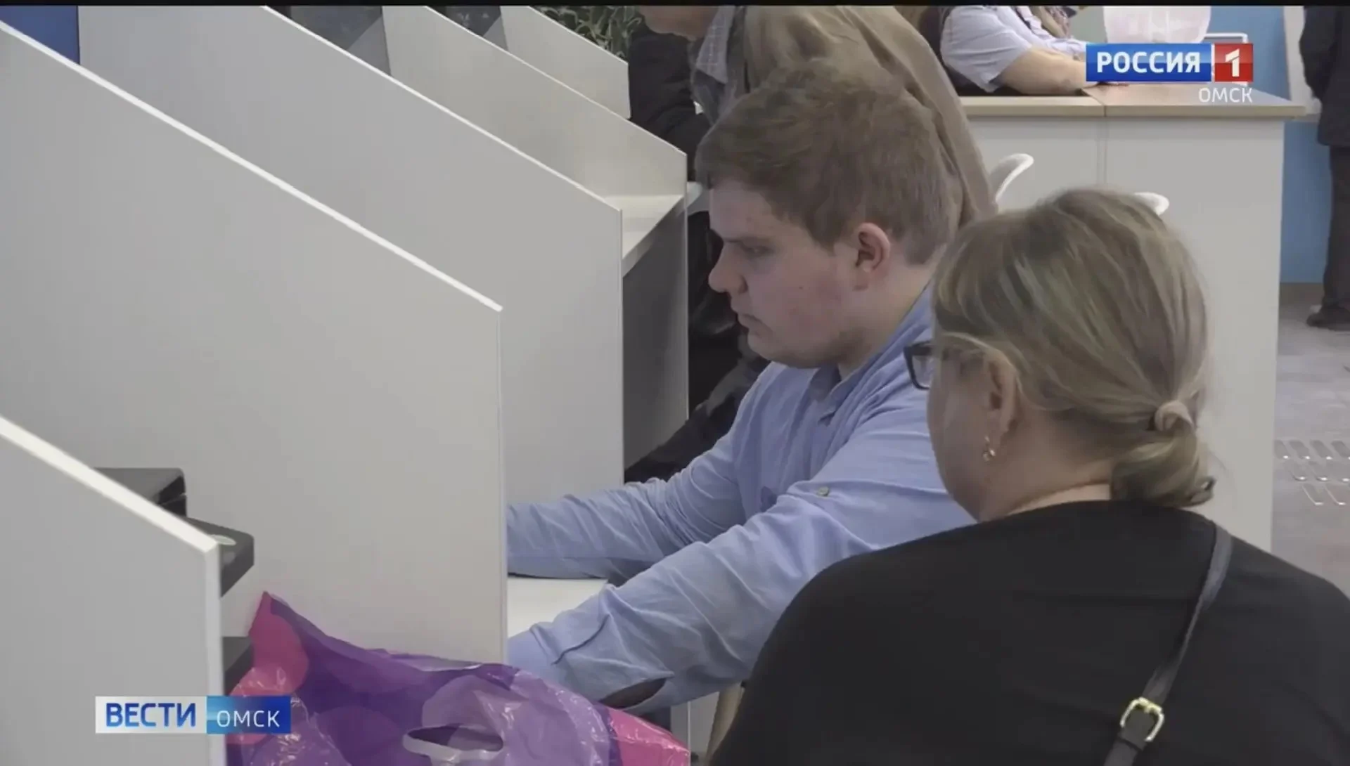 Работодатель обязан приобретать за собственный счет и выдавать работникам средства индивидуальной защиты