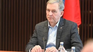 Виталий Хоценко поздравил председателя Законодательного Собрания Омской области Александра Артёмова