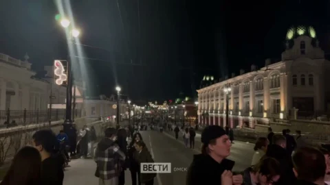 Сотни омичей собрались на «Пешеходном Любинском»