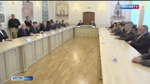 Омские меценаты продолжают помогать городу ремонтировать школы и детские сады, благоустраивать скверы и открывать детские площадки