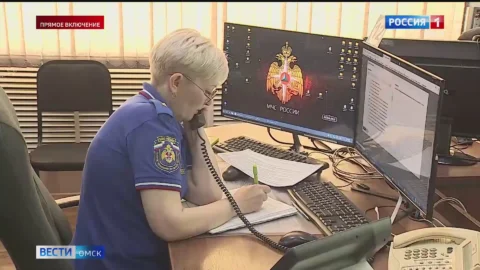 Больше 30 возгораний сухой травы и мусора было зафиксировано в Омске