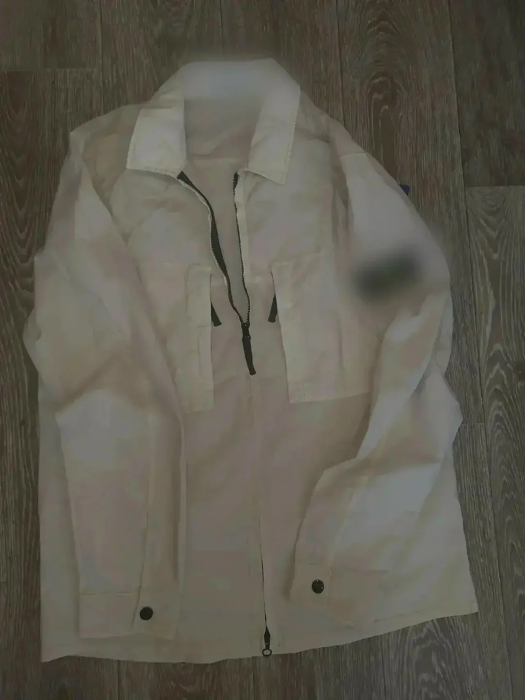 Омич покупал брендовую одежду и стал фигурантом двух уголовных дел