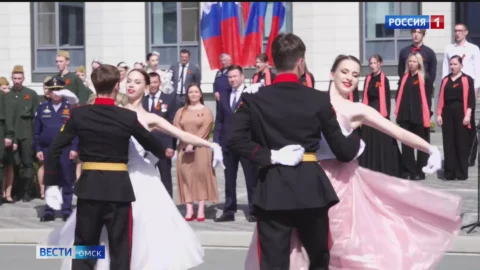 Омский кадетский военный корпус принял у себя участников акции «Майский вальс»