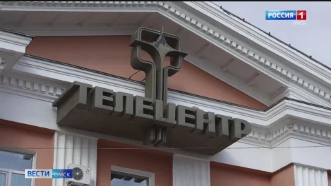 Вывески и рекламные конструкции в центре Омска приведут к единому стандарту