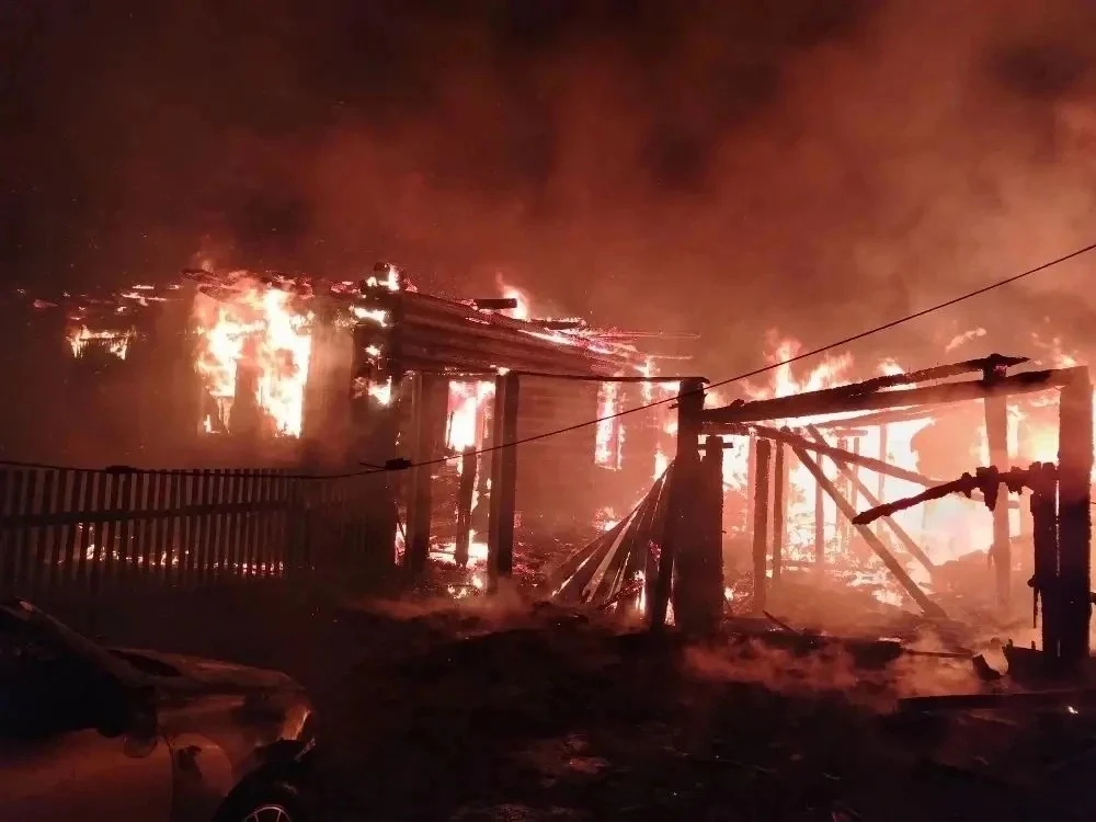 В Муромцевском районе при пожаре в частном доме погибли двое пожилых омичей