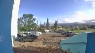 В Омске на Московке обрушился козырек многоквартирного дома