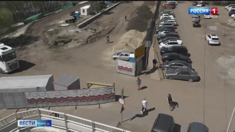 В Омске с сегодняшнего дня набережную Тухачевского закрыли для проезда автомобилей