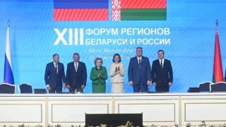 В Минске обсудили развитие сотрудничества Омской области и Беларуси