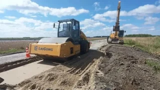 В Тюкалинском районе приступили к ремонту дороги