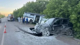 В Омске произошло смертельное ДТП с пассажирским автобусом