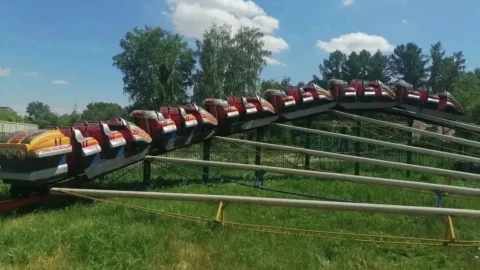 В Омске проводят проверку по факту обрушения конструкции аттракциона