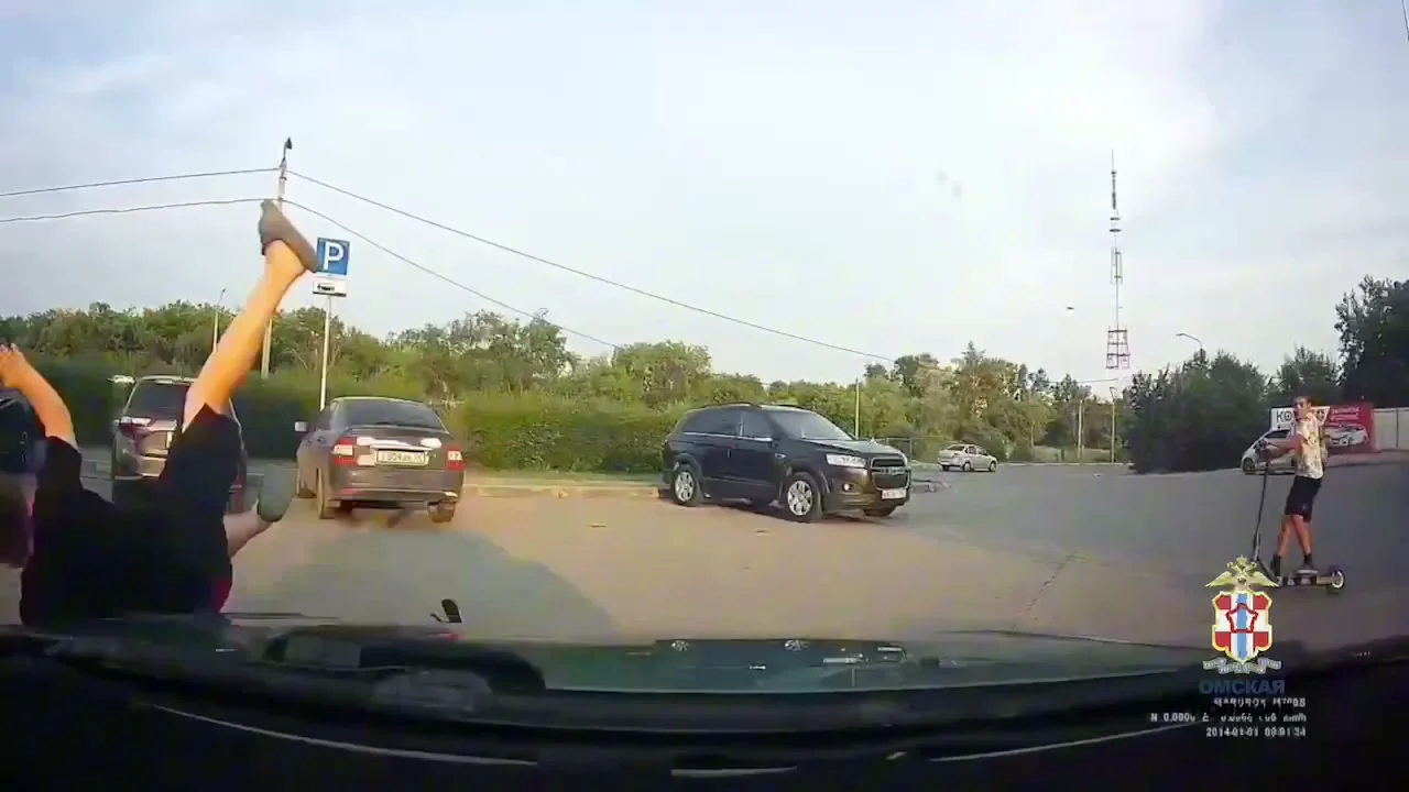 В Советском округе Омска водитель сбил ребёнка на самокате