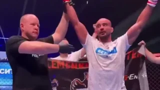 Омский спортсмен Андрей Корешков победил бразильца и вышел в полуфинал Гран-при Fight Nights