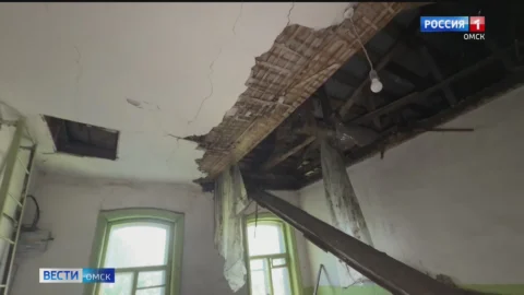 В Омске собственники дома на улице Звездова обратились в министерство культуры с просьбой провести обследование здания