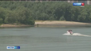 Первые летние выходные многие омичи провели у воды