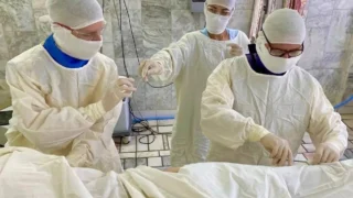 В Омске врачи поставили на ноги 100-летнюю пациентку после тяжёлого перелома бедра