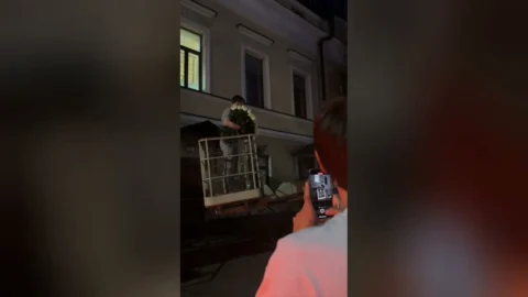 Дамир Шарипзянов поздравил жену с рождением сына