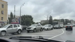 В Омске на улице Масленникова образовалась большая пробка