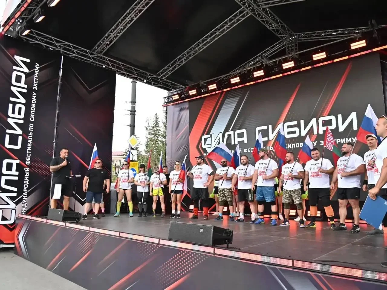 В Омске проходит международный фестиваль силового экстрима «Сила Сибири»